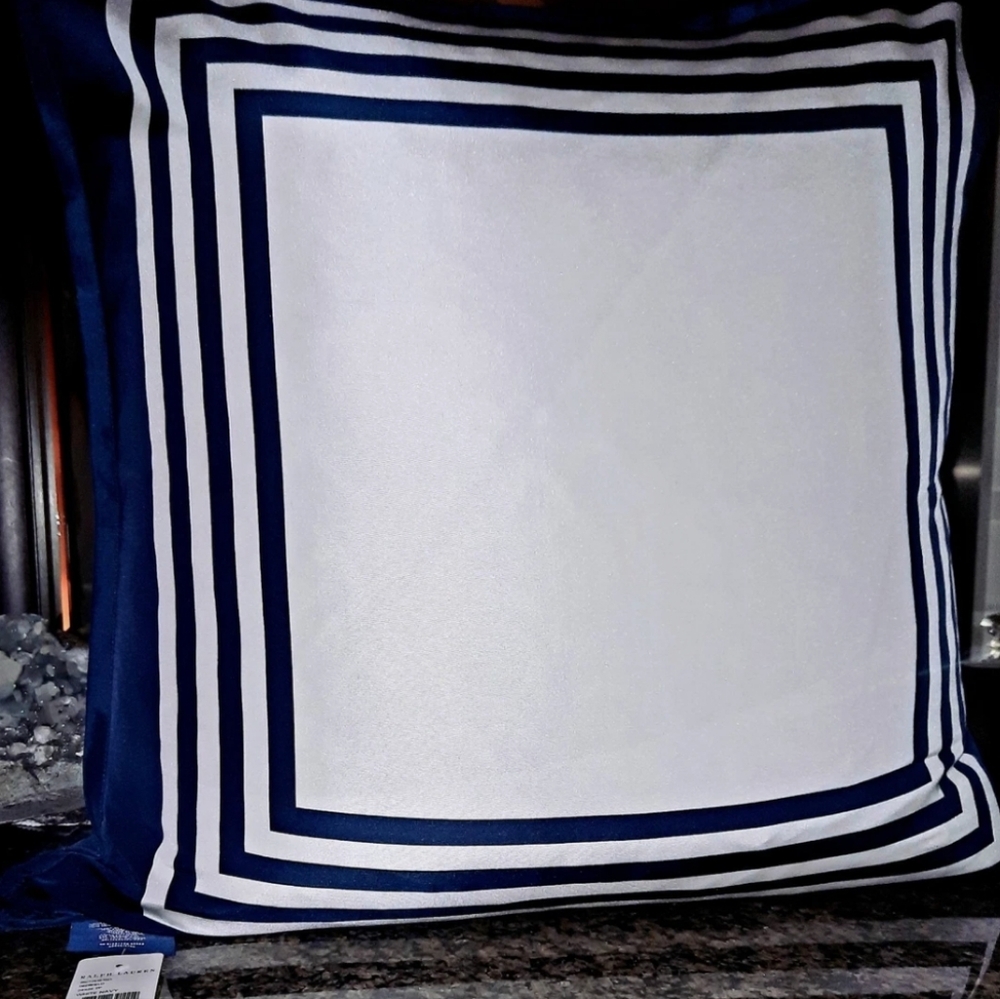 2 NWT Ralph Lauren Deerfield Navy and White Square Throw Pillows - Picture 3 of 8